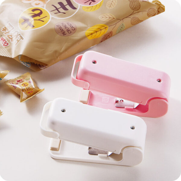 Mini Sealer Home Heat Bag Plastic Food Snacks Bag Sealing Machine Food Packaging Kitchen Storage Bag Clips (random Color)